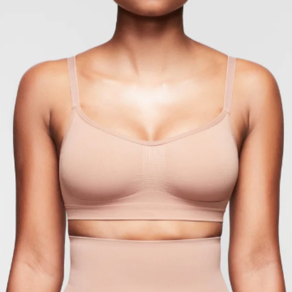 SkimsS EAMLESS SCULPT  BRALETTE